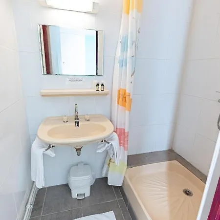 Le Clos Grand מלון 2*