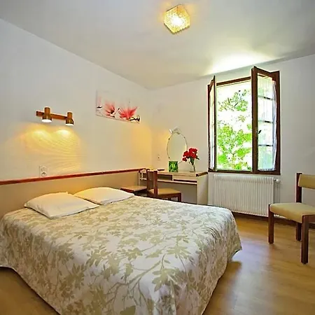 Hotel Le Clos Grand 2*