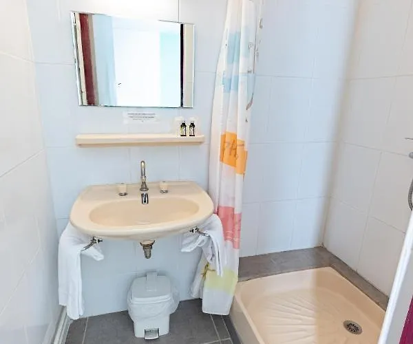 Le Clos Grand ホテル 2*