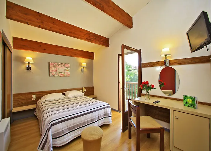 Le Clos Grand ホテル プラディーヌ