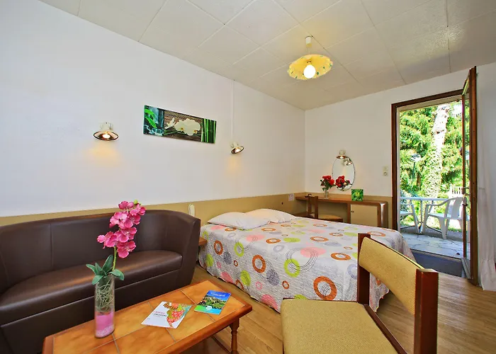 Le Clos Grand ホテル プラディーヌ